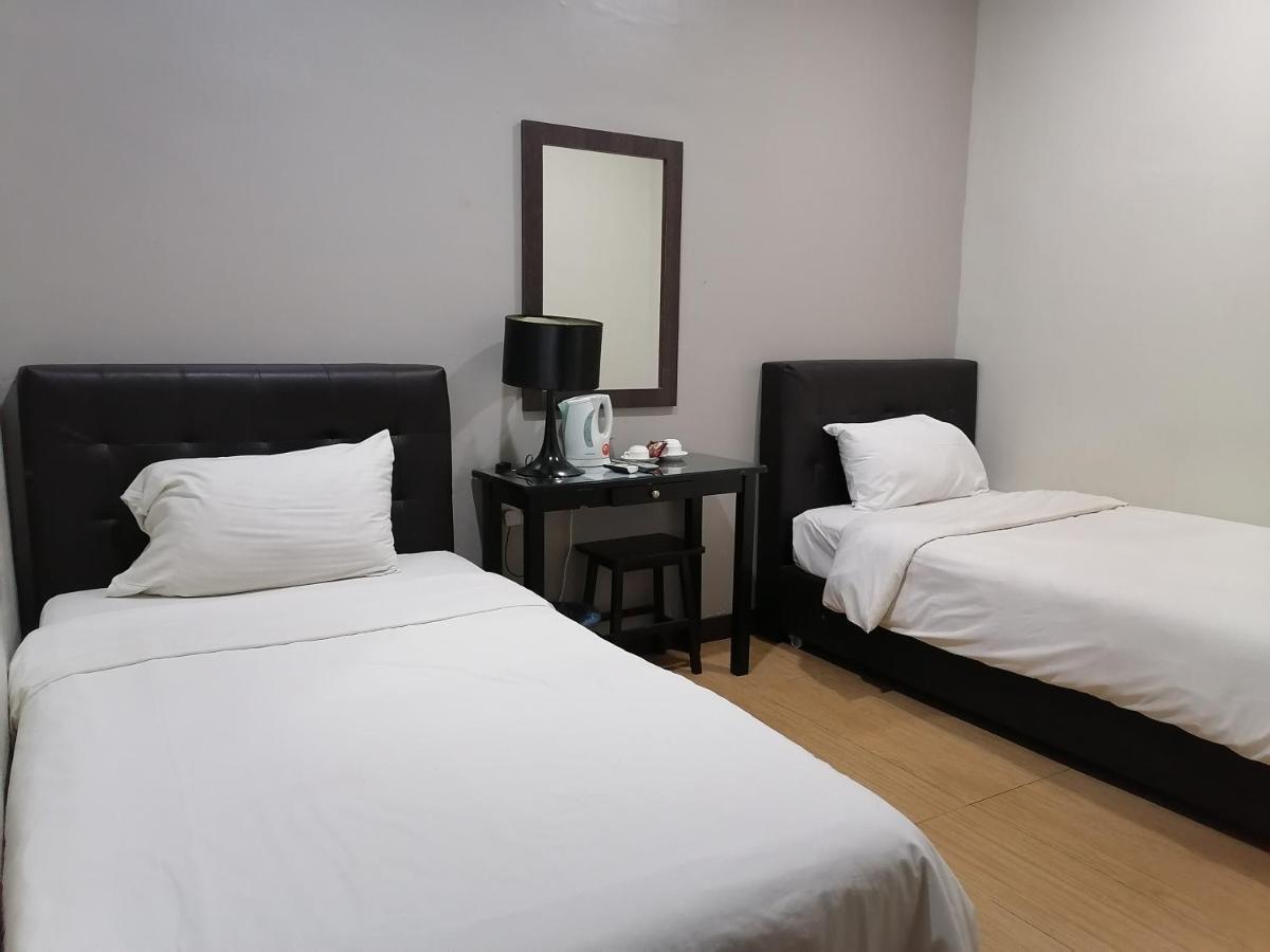 Twin Room,1580674465:JPEG